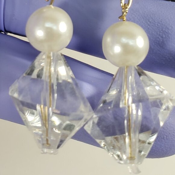 Clear Twisted Bead Drop Earrings w/ Off-White Accent Modern Statement Dangle - Picture 8 of 8